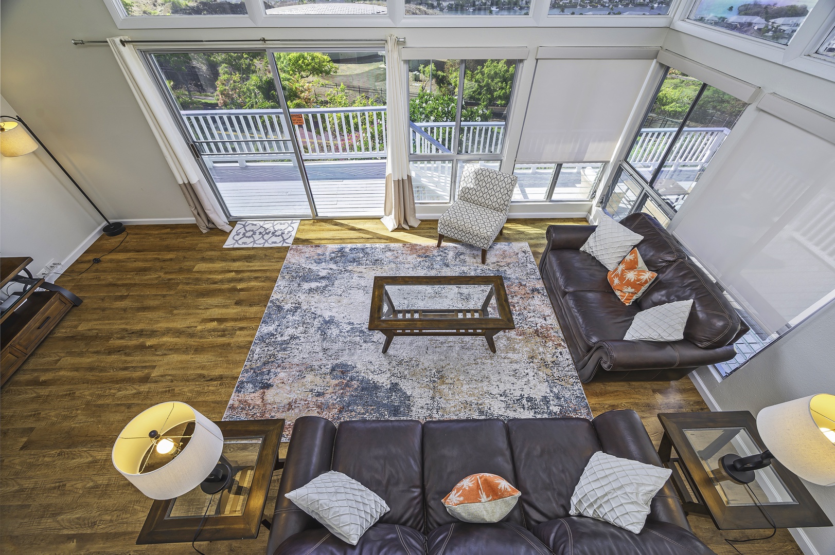 Honolulu Vacation Rentals, Hale Malia - View from the dining room balcony into the living area