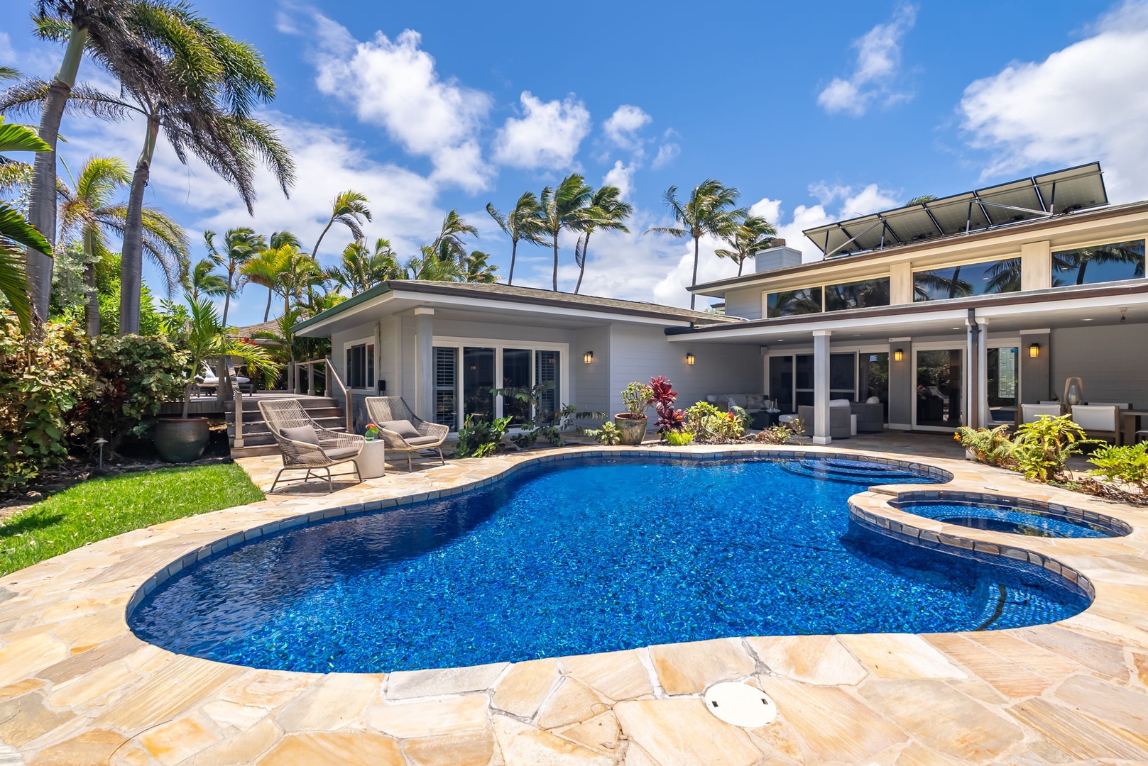 Kailua Vacation Rentals, Kailua Beach House - Spacious backyard pool with curved edges, ideal for lazy afternoons.