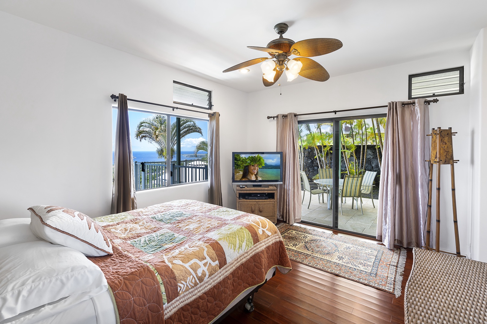 Kailua Kona Vacation Rentals, Ho'o Maluhia - Downstairs bedroom featuring Queen bed!