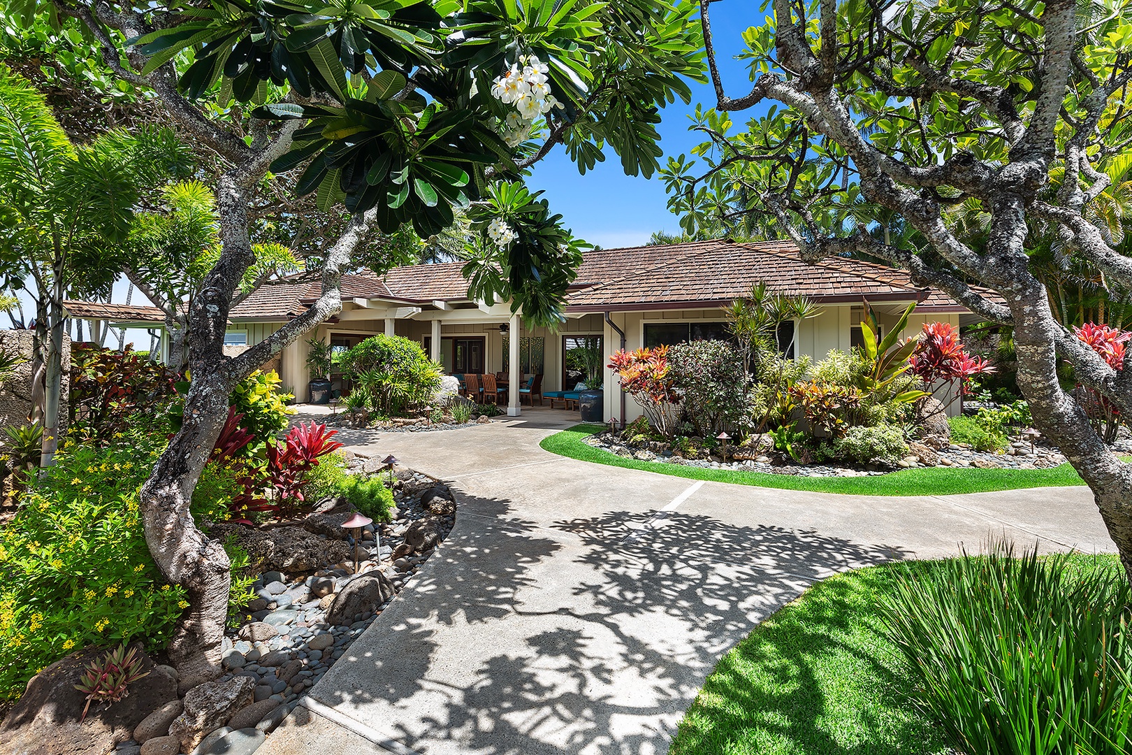 Kailua Vacation Rentals, Kailua Shores Estate 5 Bedroom - Tropical Gardens