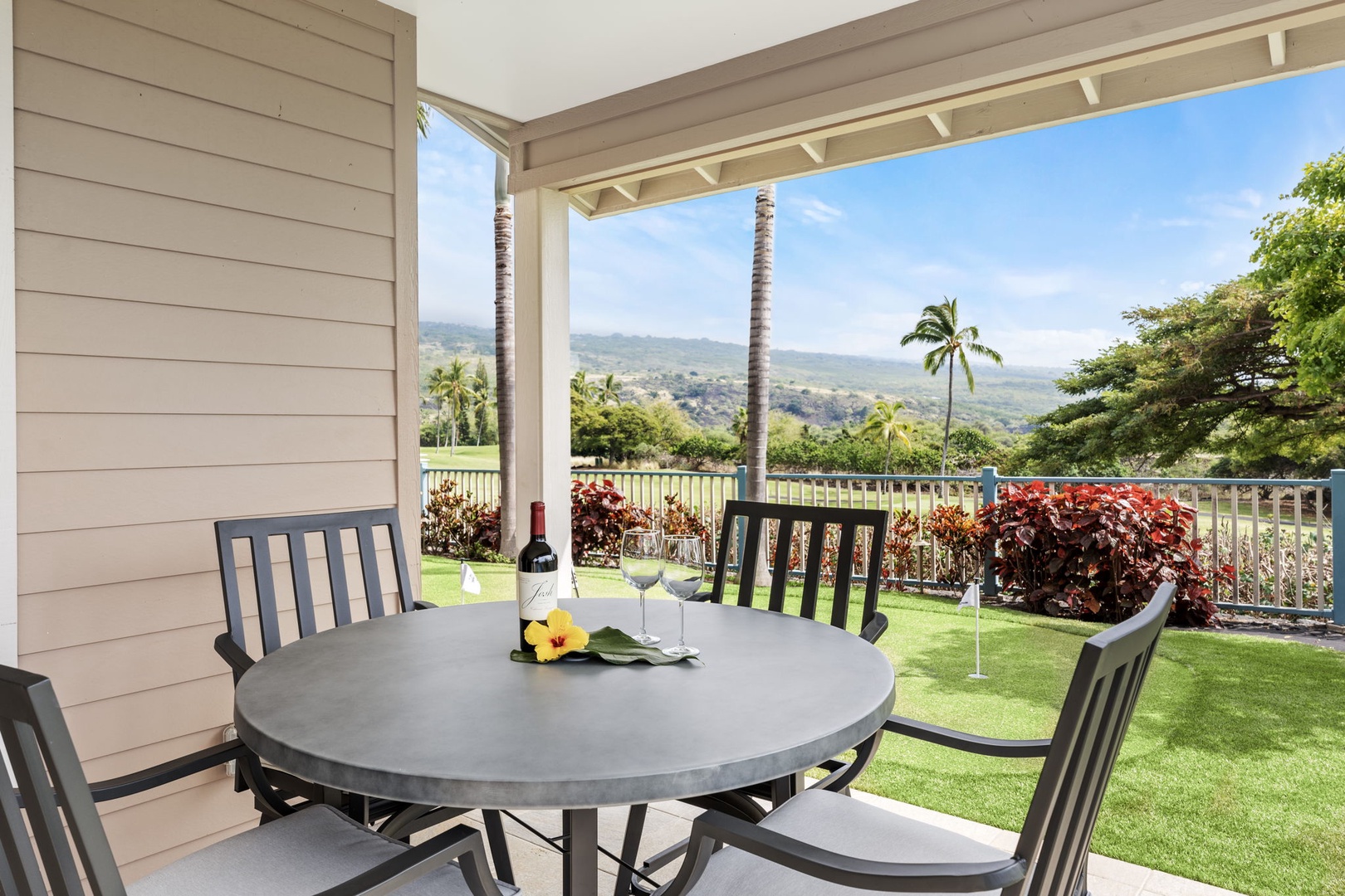 Kailua Kona Vacation Rentals, Holua Moana Hale - Golf views from the lanai.