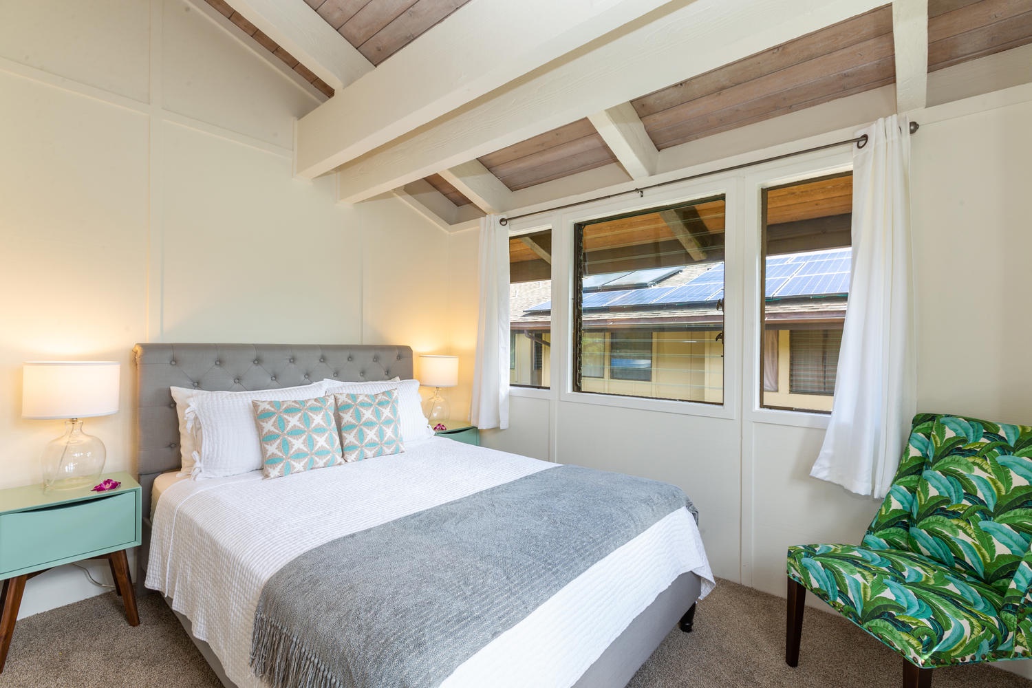 Princeville Vacation Rentals, Mauna Kai 2 - queen bedroom