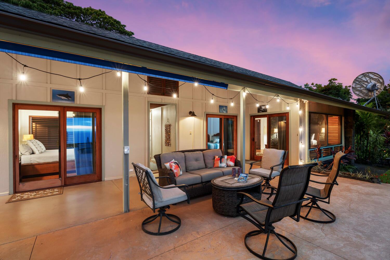 Kailua-Kona Vacation Rentals, Hale Joli - The lanai with comfortable seating area.