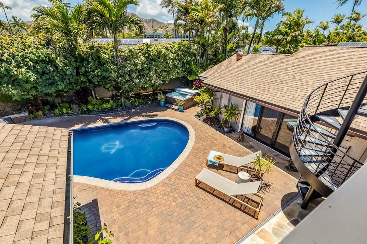 Kailua Vacation Rentals, Hale Ohana - View of the pool deck from the rooftop deck.