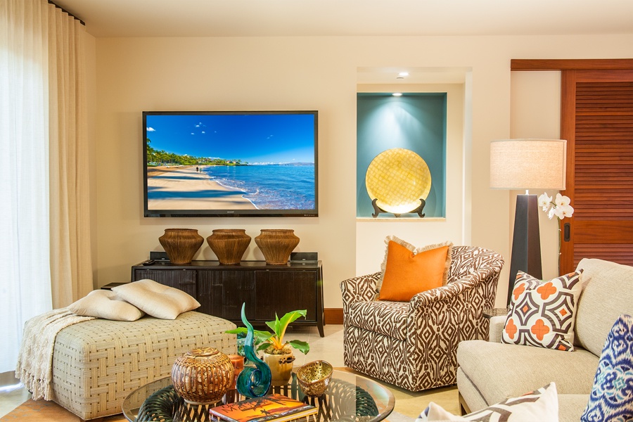 Wailea Vacation Rentals, Sun Splash C301 at Wailea Beach Villas* - Amazing One-of-a-kind Artwork Throughout