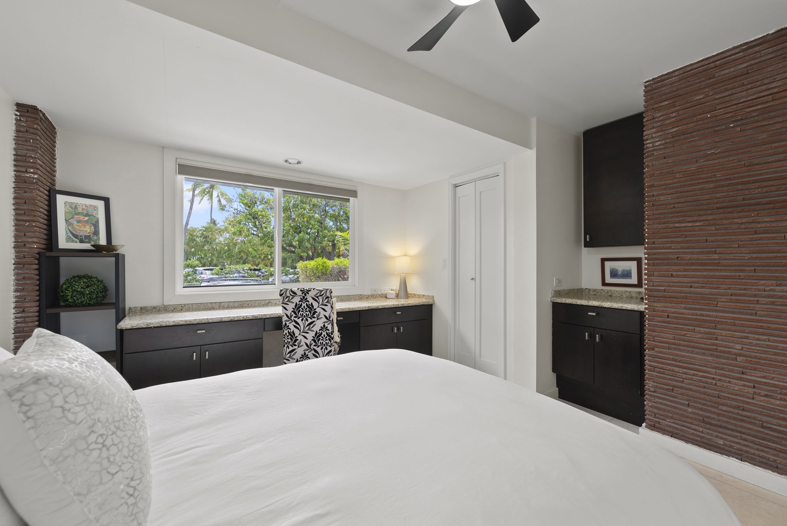 Honolulu Vacation Rentals, Kahala Lani - Another guest room with king bed and garden views, a peaceful retreat after busy days.