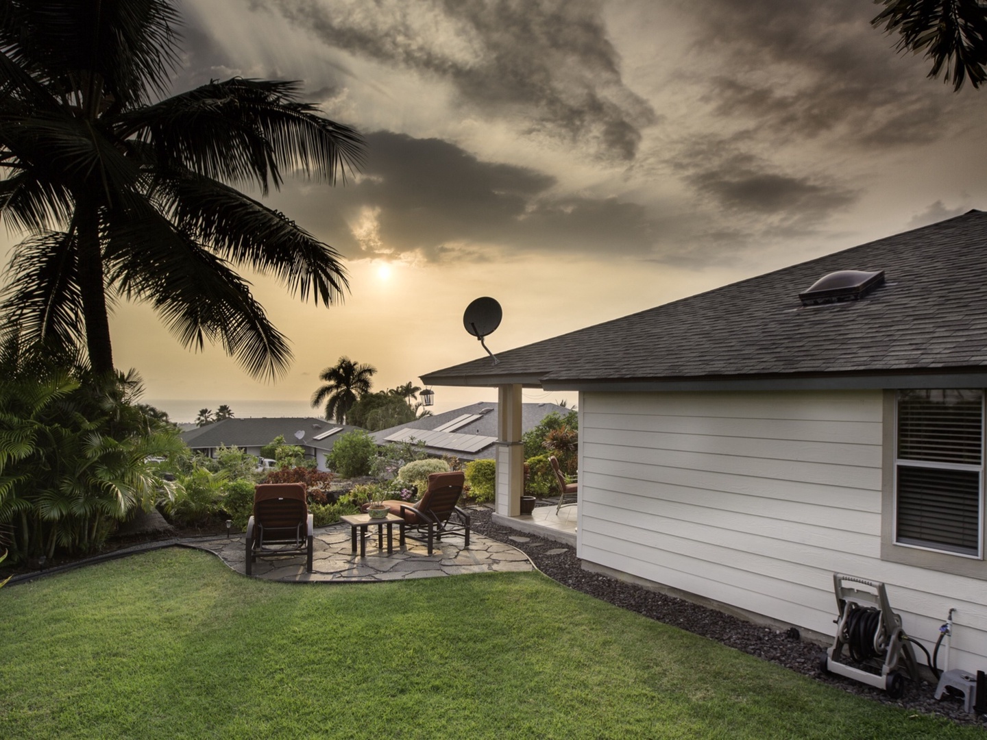 Kailua Kona Vacation Rentals, Hale Alaula - Ocean View - Behold Hale Alaula, House of Sunset Glow