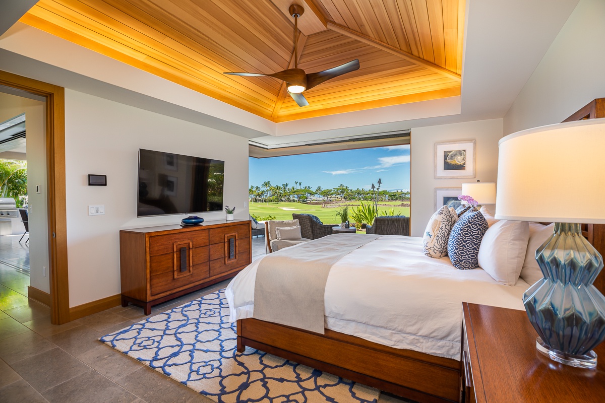 Kamuela Vacation Rentals, Laule'a at Mauna Lani Resort #5 - First bedroom suites with king-size bed