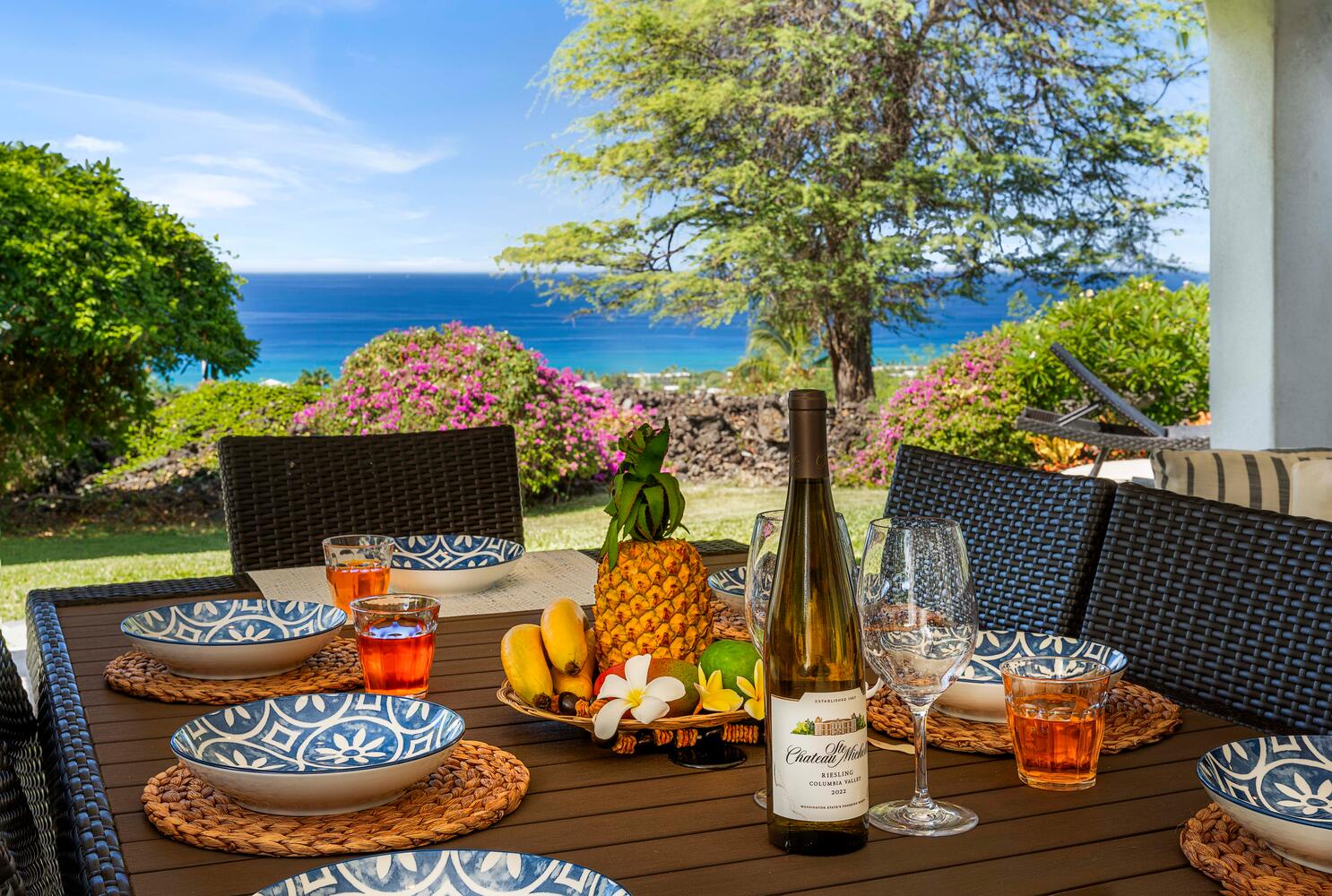 Kailua Kona Vacation Rentals, Ho'okipa Hale - Sumptuous tropical meals paired with lasting memories—enjoy outdoor dining with a view.