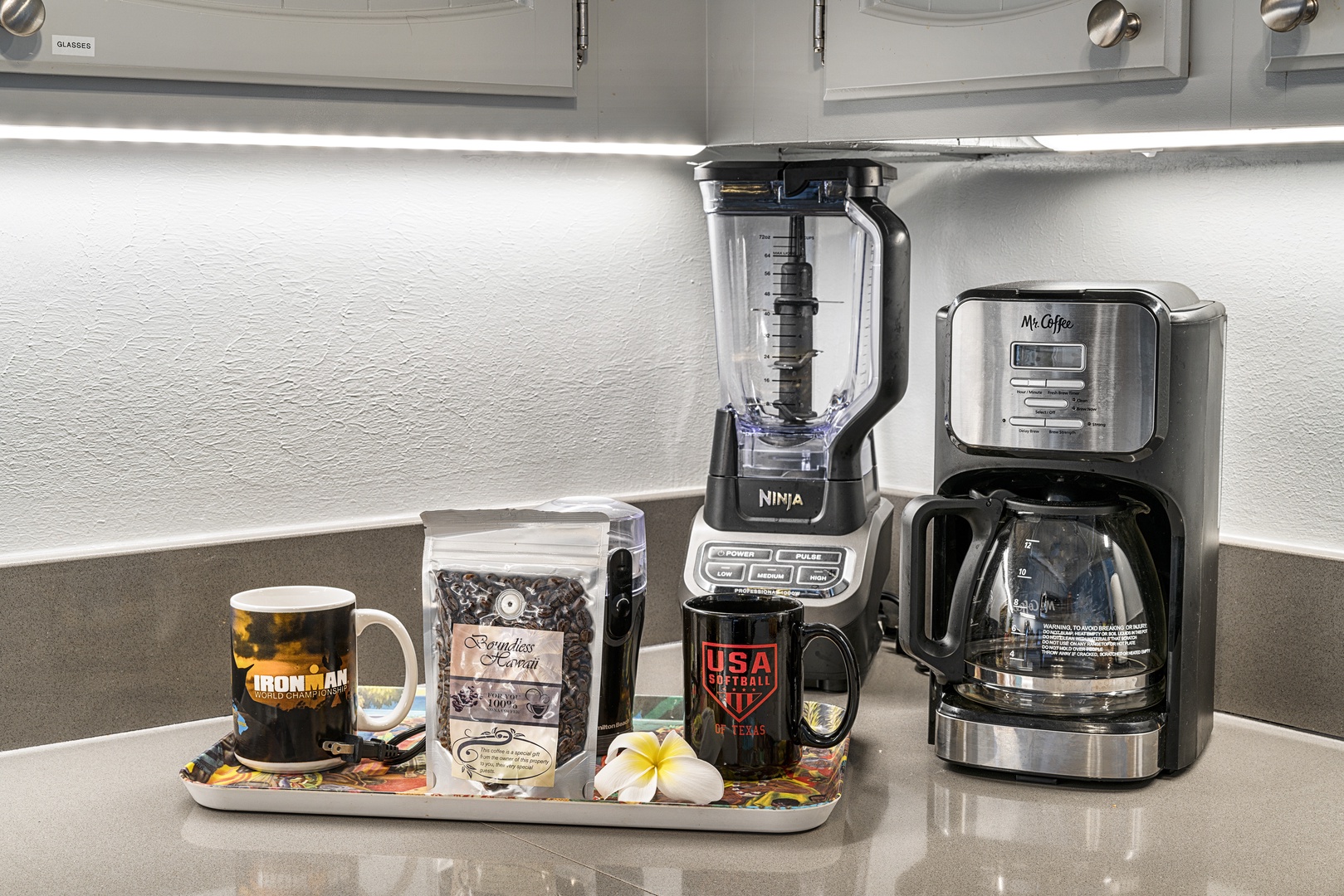Kailua Kona Vacation Rentals, Casa De Emdeko 235 - Coffee corner and high end blender for our guests enjoyment!