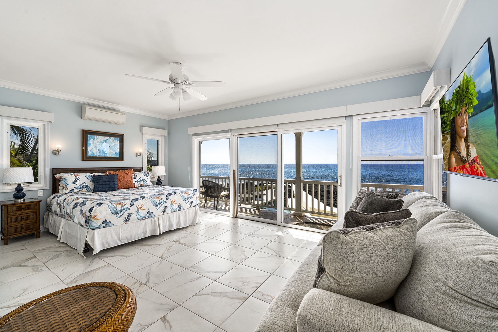 Kailua Kona Vacation Rentals, Dolphin Manor - Expansive 420 sqft ground floor Primary bedroom with Lanai access