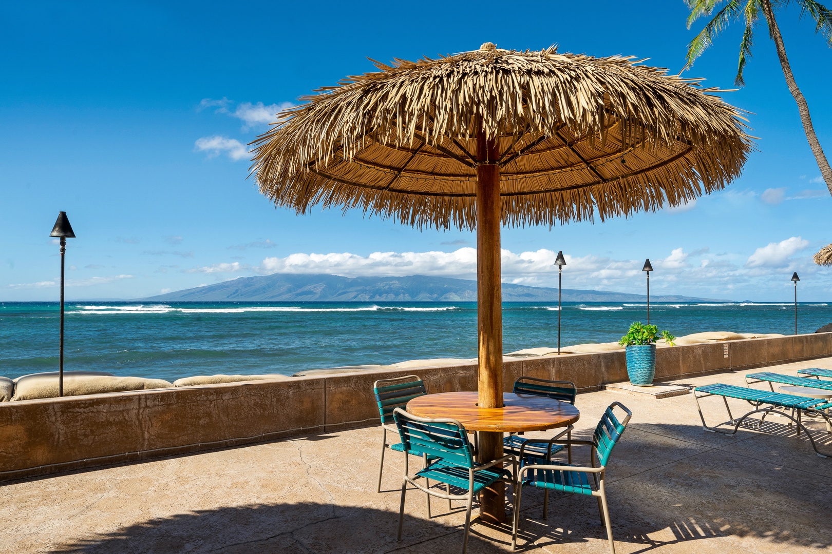Lahaina Vacation Rentals, Royal Kahana 308 - Feel the breeze and listen to the waves under the shade at Royal Kahana 308.