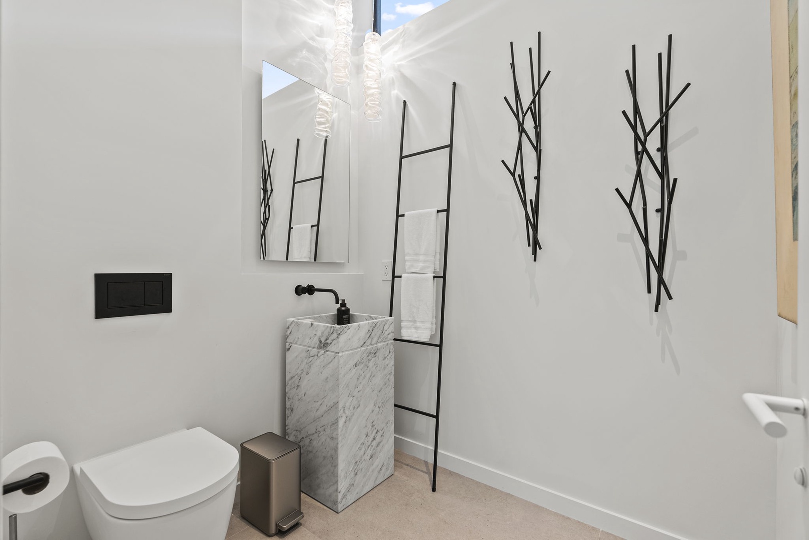 Kailua Vacation Rentals, Kailua Beach Escape - Clean lines and natural textures create a welcoming space to refresh and recharge.