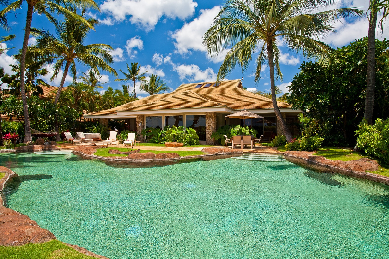 Kaanapali Vacation Rentals, Sea Shells Beach House on Ka`anapali Beach* - Lush Tropical Gardens with Lagoon Pool Hot Tub Ocean and Beach Front Setting