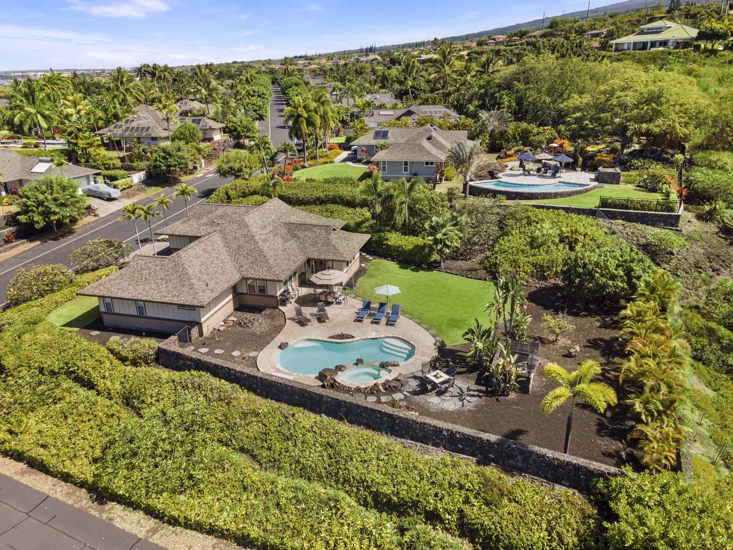 Kailua Kona Vacation Rentals, Kahakai Estates Hale - From the skies to your eyes: your dream vacation home beckons.