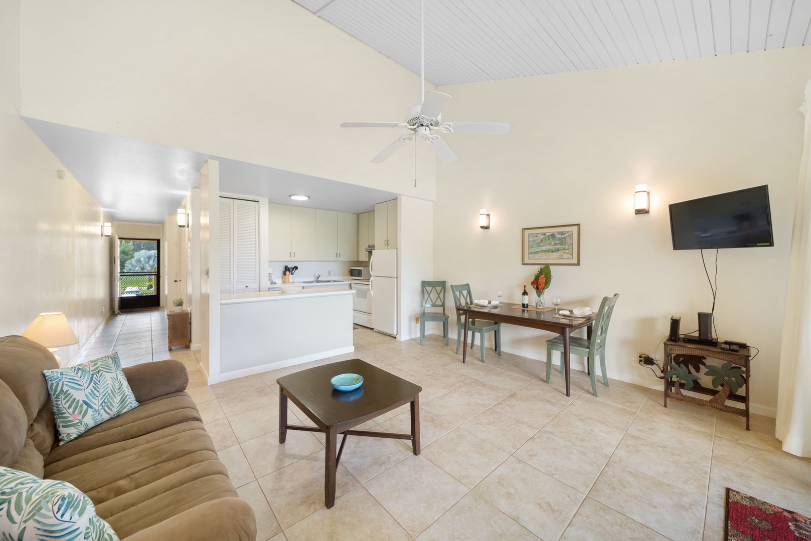 Kahuku Vacation Rentals, Kuilima Estates East #164 - This inviting property will make you feel at home with its open-concept design.