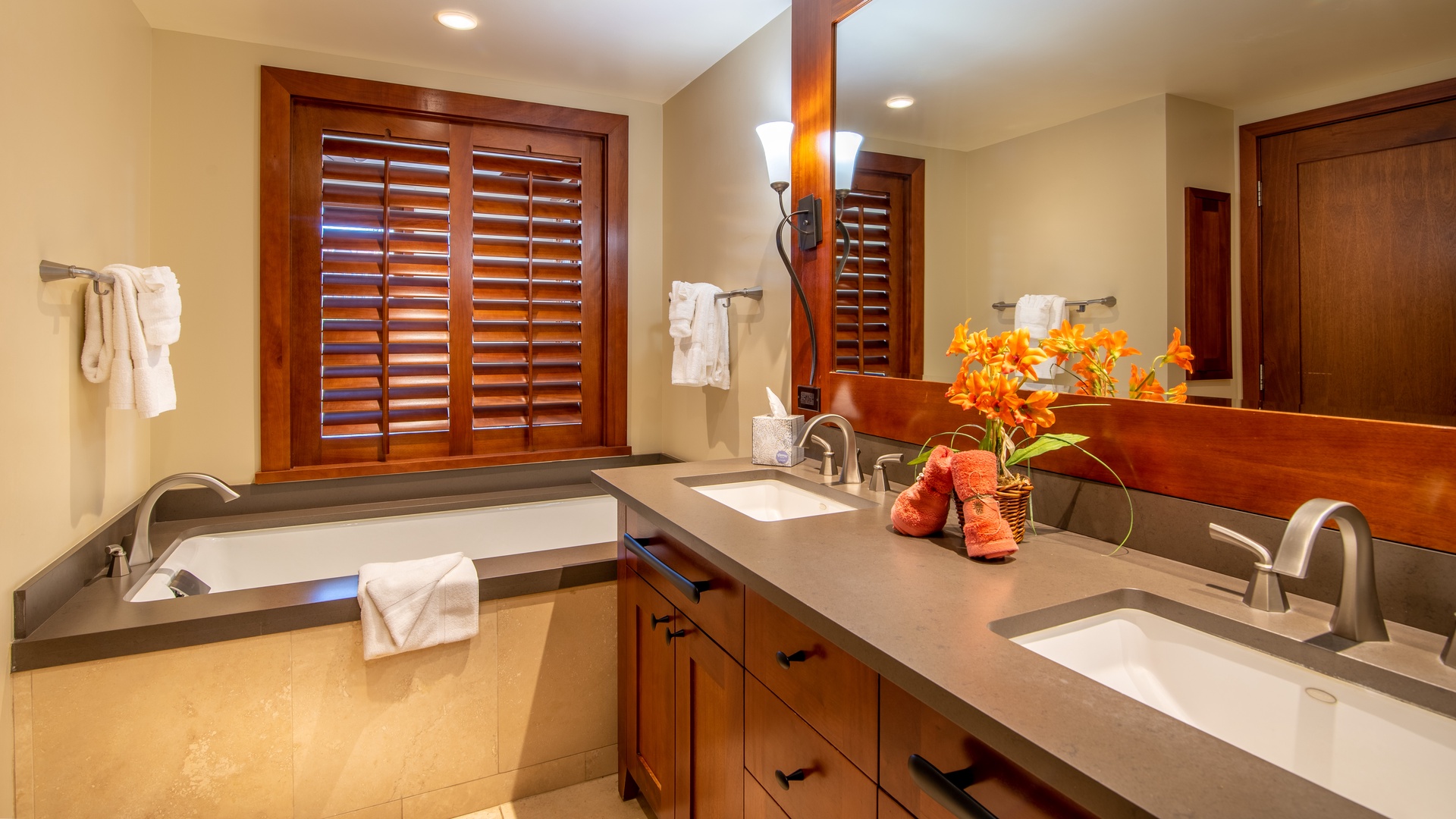 Kapolei Vacation Rentals, Ko Olina Beach Villas O210 - The primary guest bath with soaking tub and walk-in shower.
