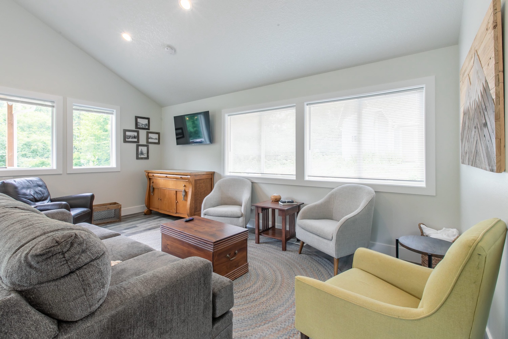 Nehalem Vacation Rentals, Nehalem Coastal Oasis - Gather with family and friends!