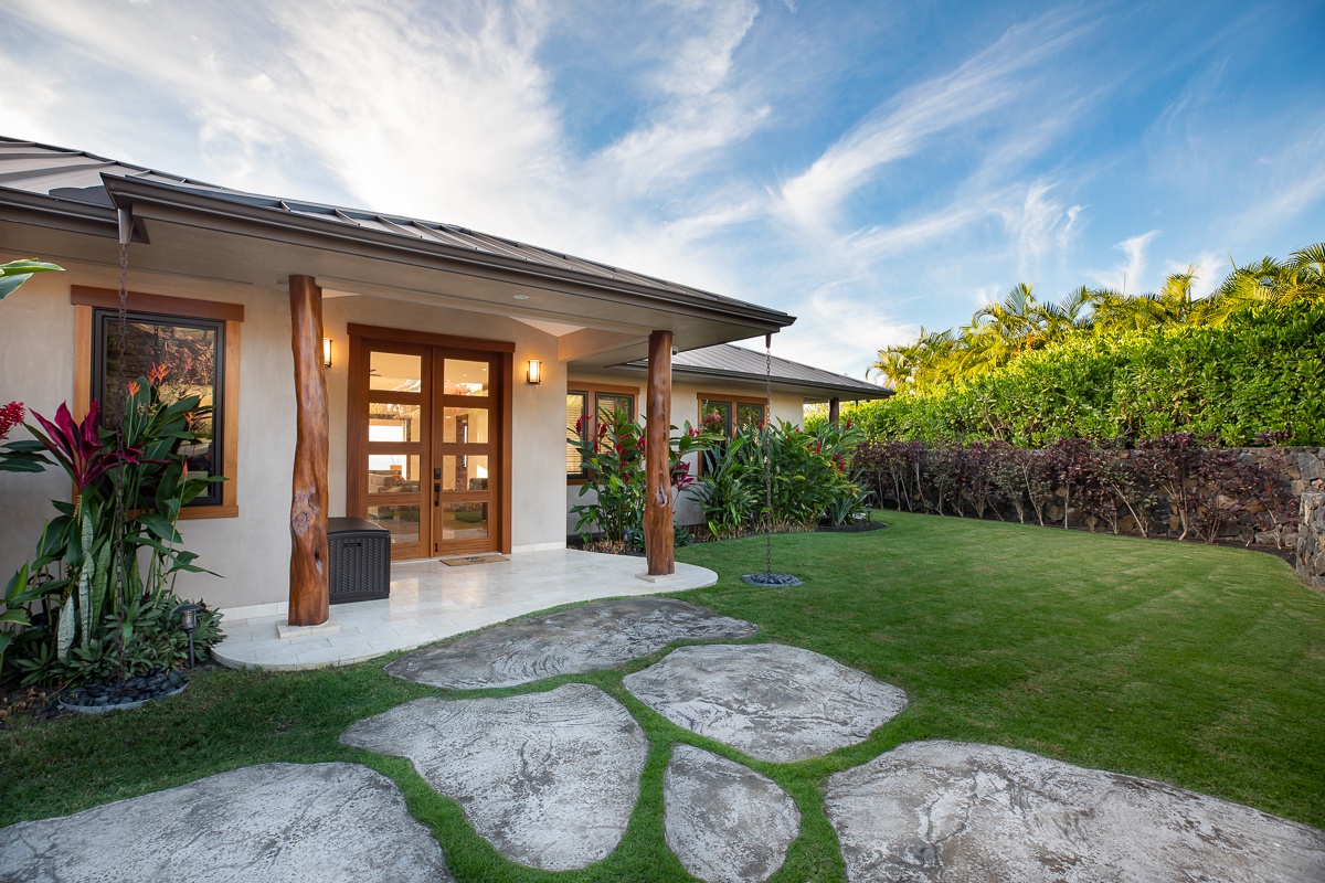 Kailua Kona Vacation Rentals, Hale La'i - Magical Backyard