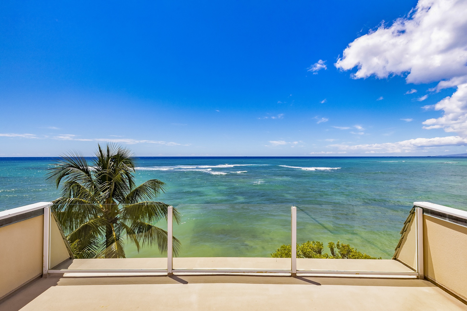 Honolulu Vacation Rentals, Diamond Head Surf House - Oceanfront view from top of the home.