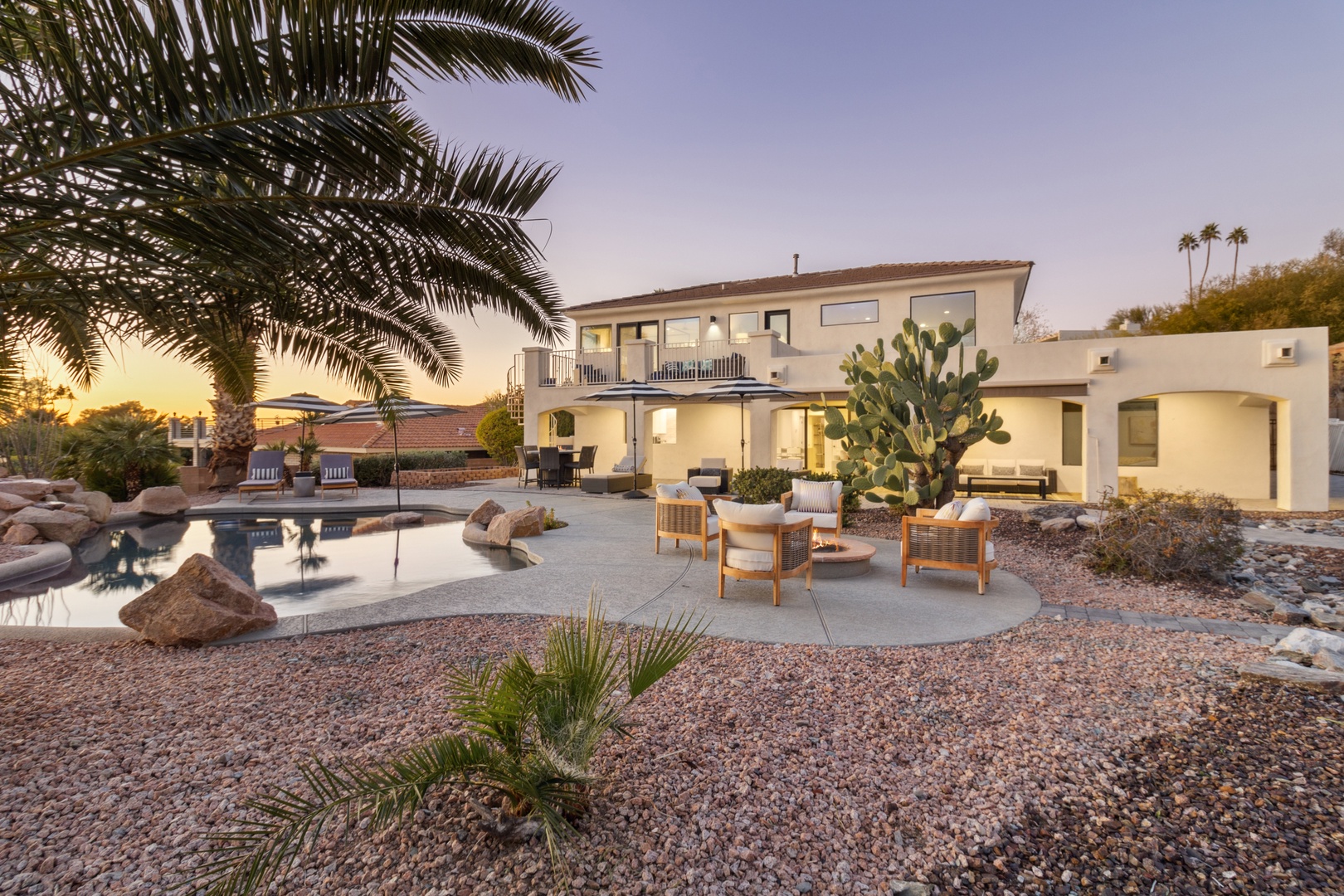 Phoenix Vacation Rentals, Majestic Mountain Views at Piestewa Peak Paradise - Yard