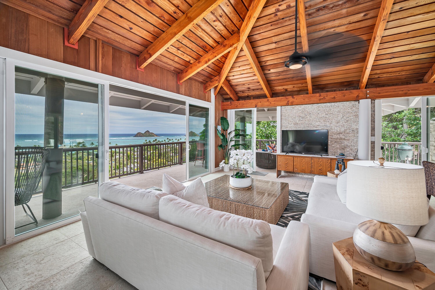 Kailua Vacation Rentals, Hale Lani - Expansive and open living area