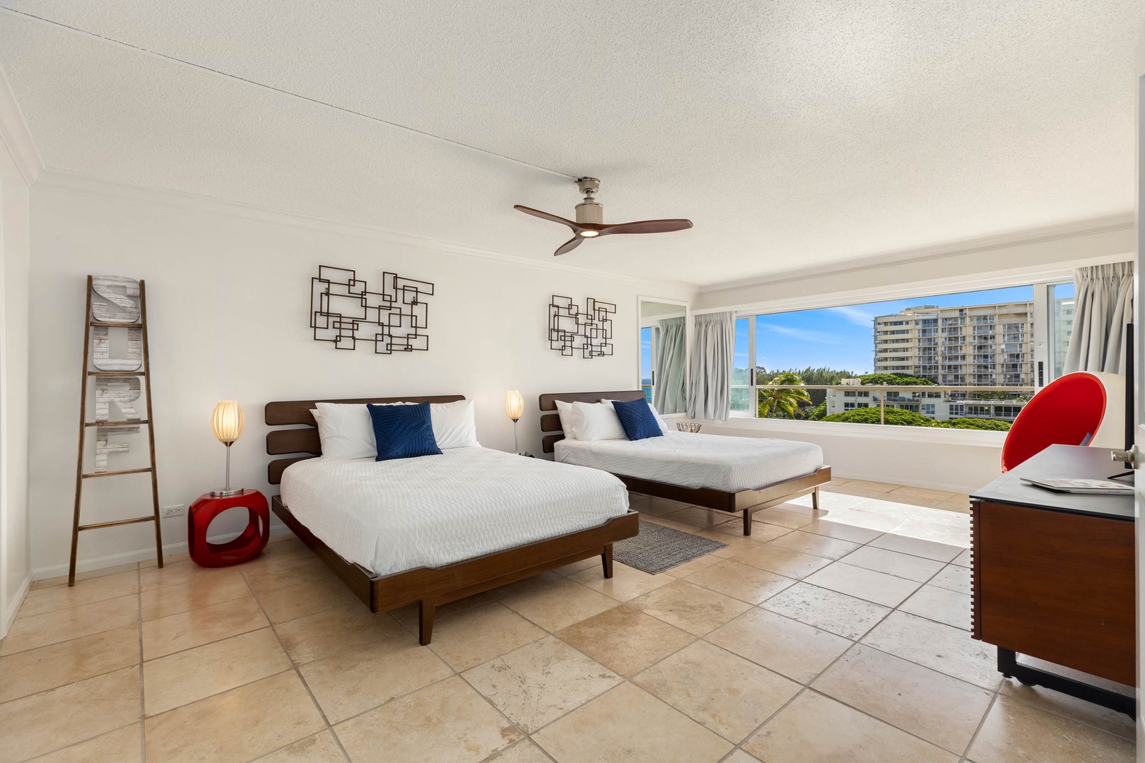 Honolulu Vacation Rentals, Colony Surf Getaway - Stylish two-bed guest bedroom with comfortable beds and a refreshing view, ideal for relaxation or guests.