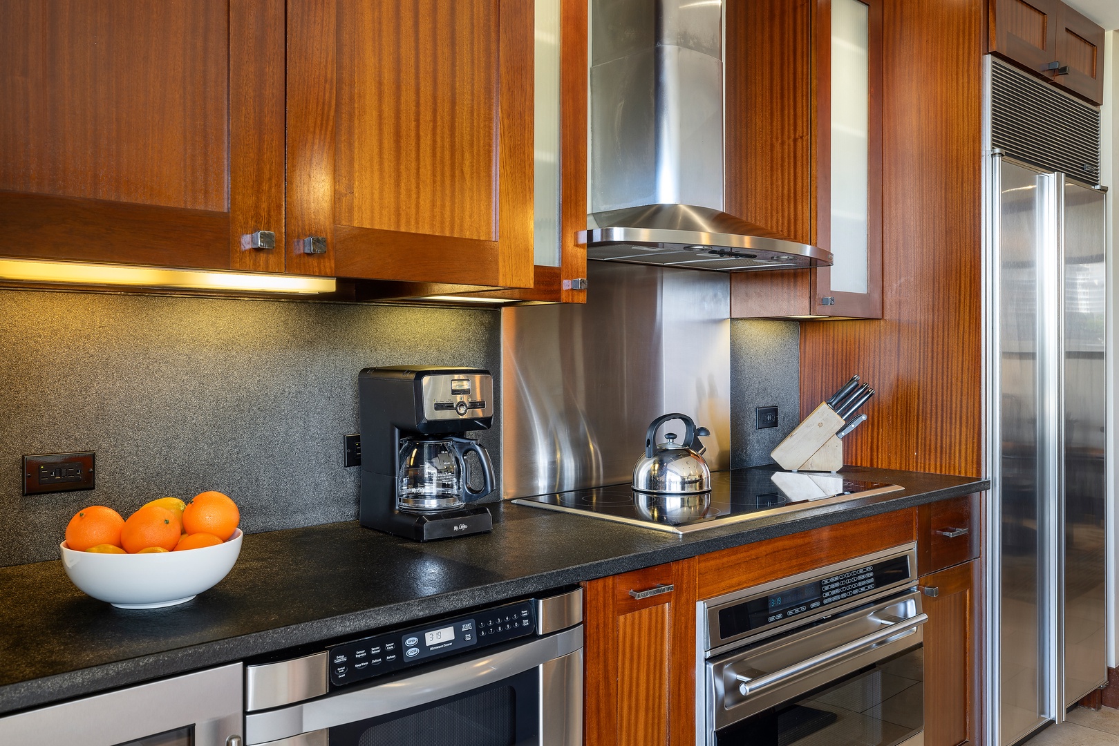 Kapolei Vacation Rentals, Ko Olina Beach Villas O414 - Fully-stocked kitchen with everything you need to whip up a delicious meal while on vacation