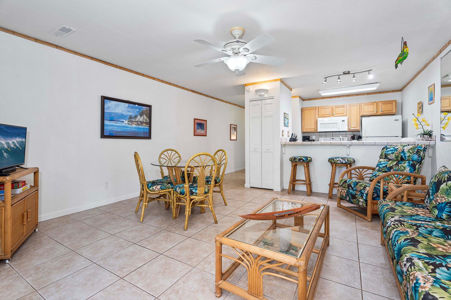 Kailua-Kona Vacation Rentals, Kona Reef B32 - Take in the bright and open layout, combining the dining area and kitchen, making it easy to entertain or enjoy meals together.