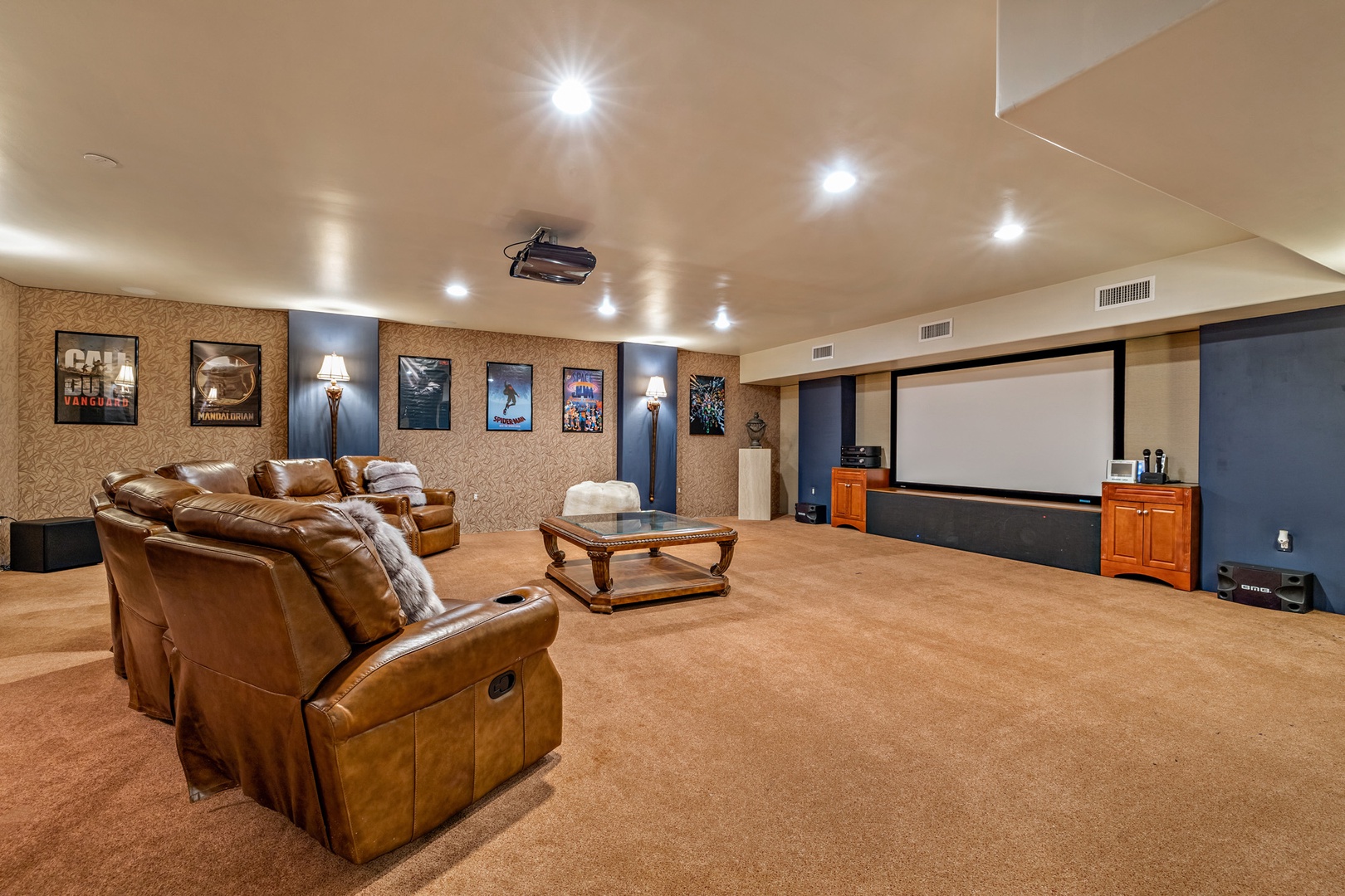 Honolulu Vacation Rentals, La Villa Kahala - The theater room offers the perfect space for indoor entertainment
