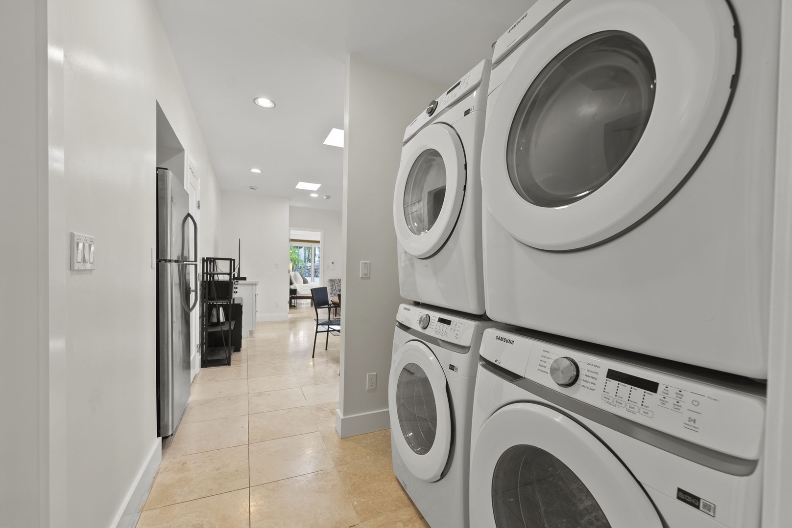Honolulu Vacation Rentals, Kahala Lani - Dedicated laundry room with dual washer/dryer sets for longer stays.