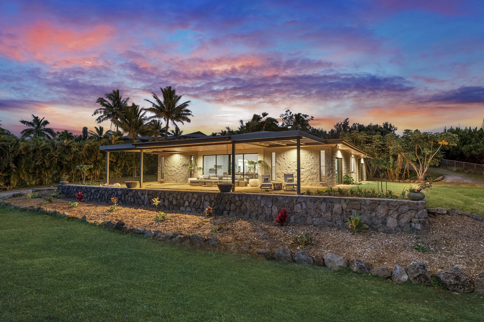 Haleiwa Vacation Rentals, Hale Mahina - Afternoon view of the front of the house