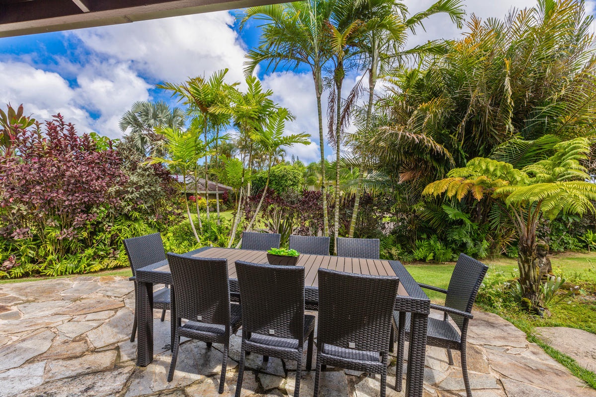 Princeville Vacation Rentals, Luana Hale - Outdoor Seating Area