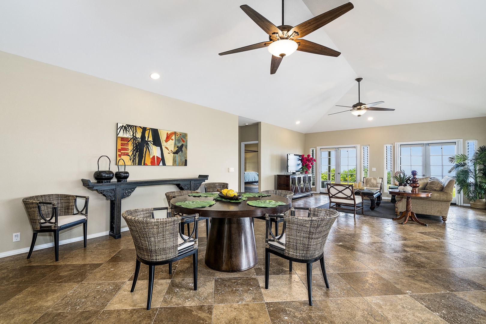 Kailua Kona Vacation Rentals, Sunset Hale - Casual meals or elegant dinners—Sunset Hale’s indoor dining room seats six with coastal views.