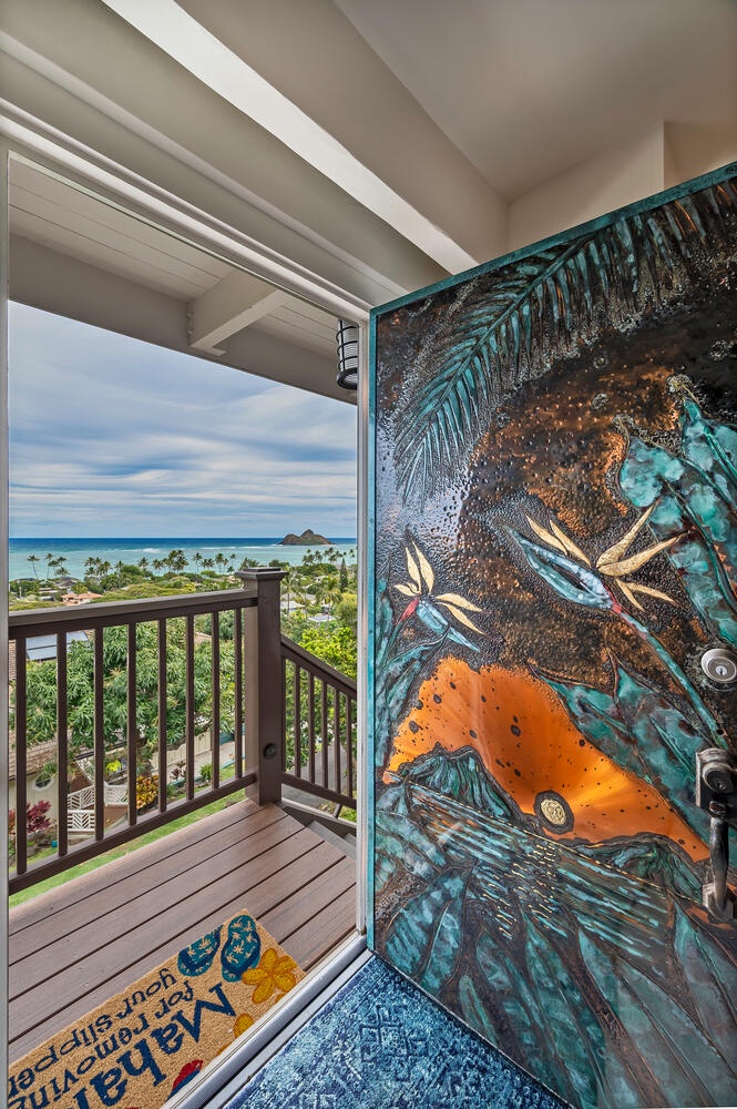 Kailua Vacation Rentals, Hale Lani - A stunning main entry!