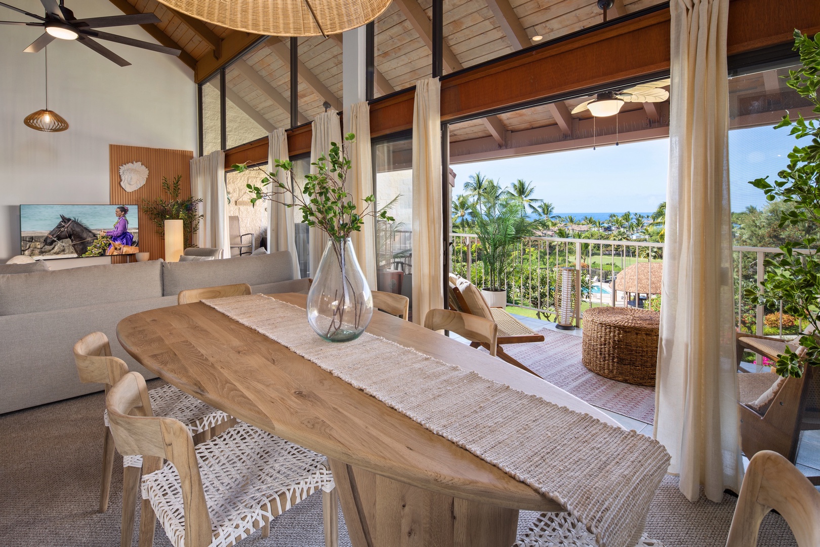 Kailua Kona Vacation Rentals, Keauhou Kai C301 - Dinner for the whole group at a table that looks straight out at the green.