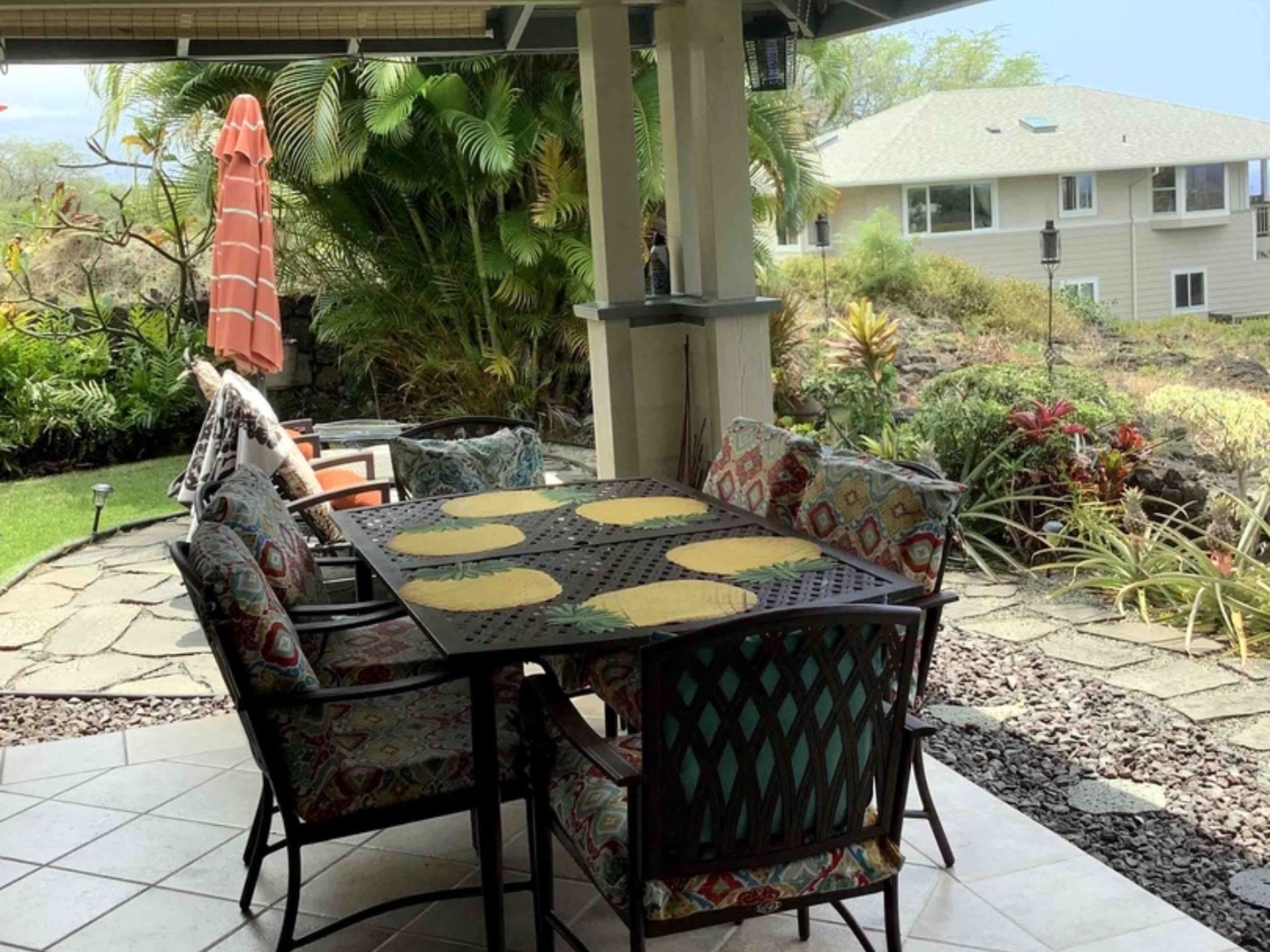 Kailua Kona Vacation Rentals, Hale Alaula - Ocean View - Breezy outdoor dining, perfect for grilling!