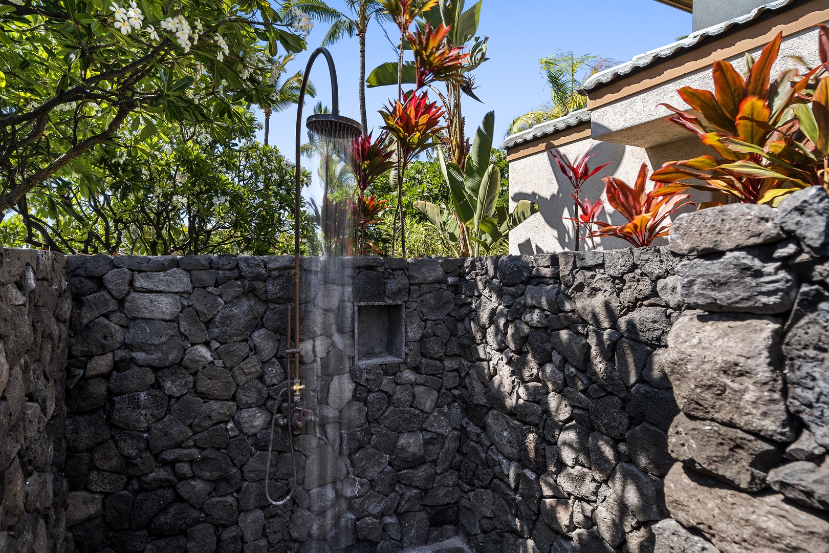 Kamuela Vacation Rentals, Champion Ridge #35 - Outdoor shower is in a small courtyard outside of the downstairs guest bedroom