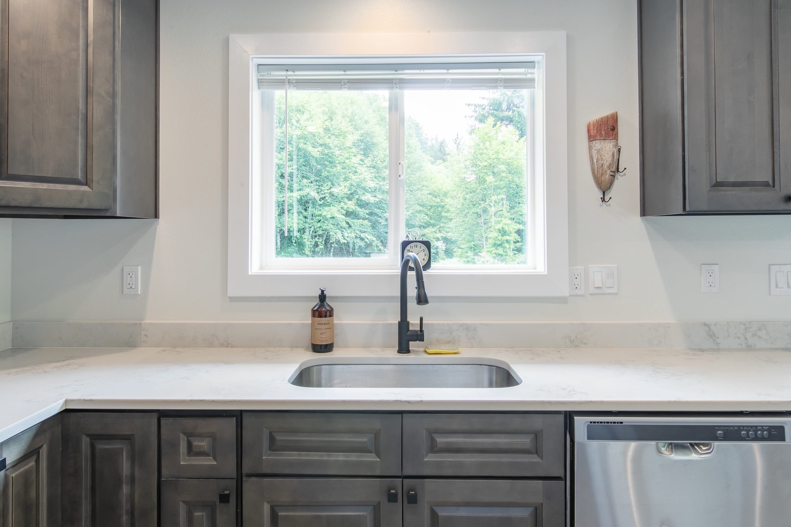 Nehalem Vacation Rentals, Nehalem Coastal Oasis - Beautiful Forest views!