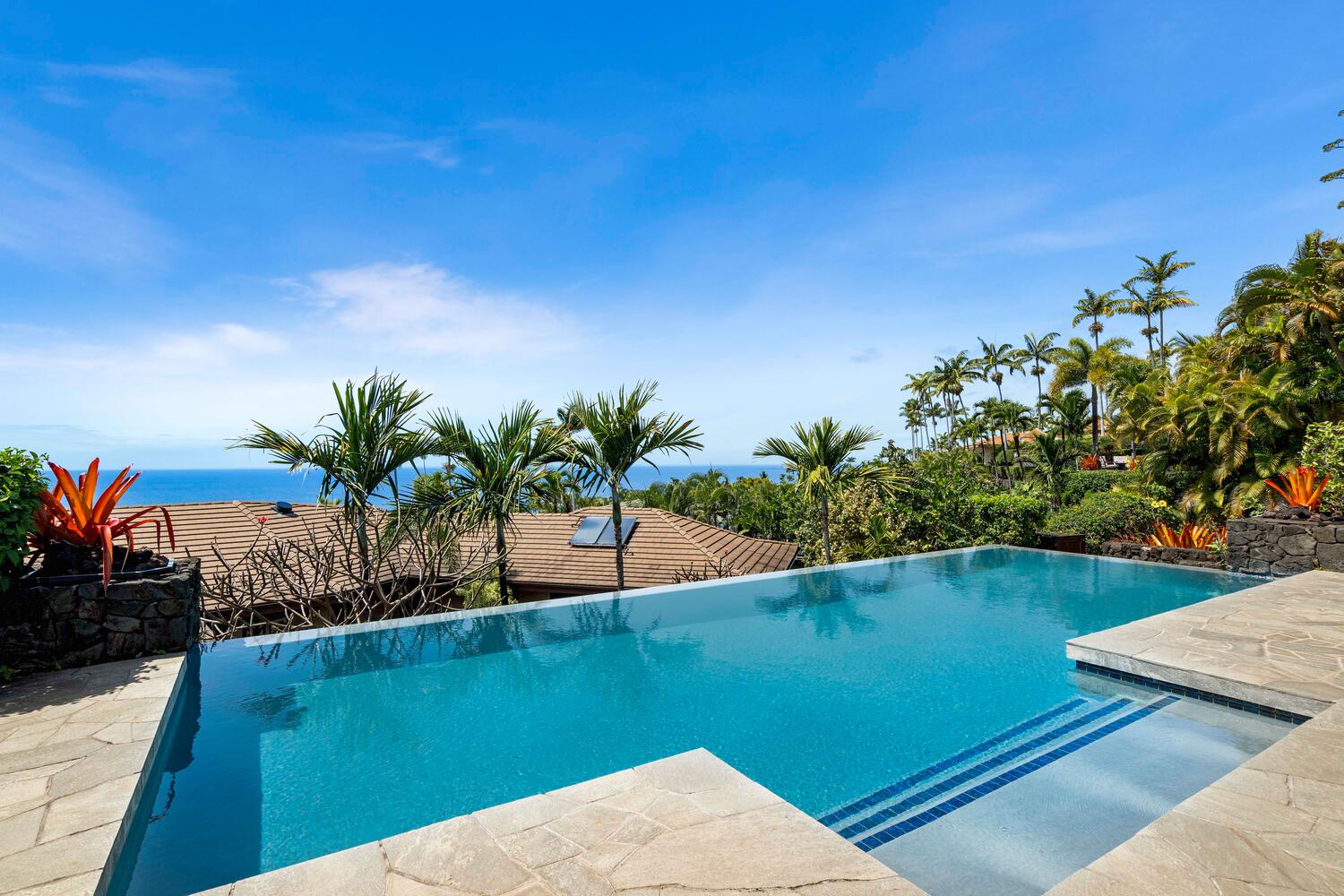 Kailua Kona Vacation Rentals, Blue Hawaii - Breath taking views of the cost from the Infinity Edge Pool!