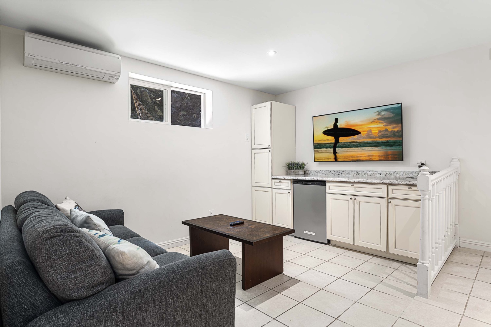 Kailua-Kona Vacation Rentals, Honu Hale - Smart TV for movie nights!