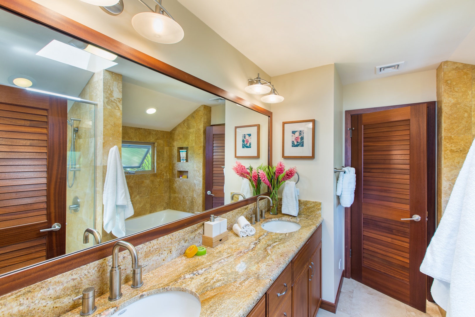 Honolulu Vacation Rentals, Kahala Mini Resort (5BR) - Rich wood and garden light carry the island calm into the primary ensuite.