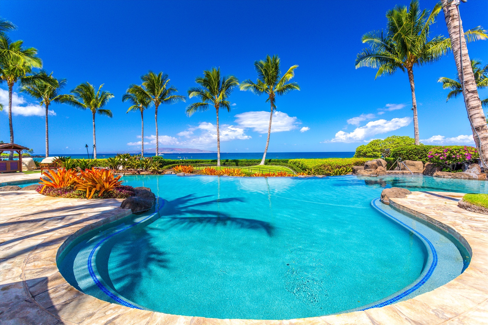 Wailea Vacation Rentals, Blue Ocean Suite H401 at Wailea Beach Villas* - Beach Front Adult Infinity-Edge Heated Swimming Pool set Directly on Wailea Beach - Private for guests of Wailea Beach Villas