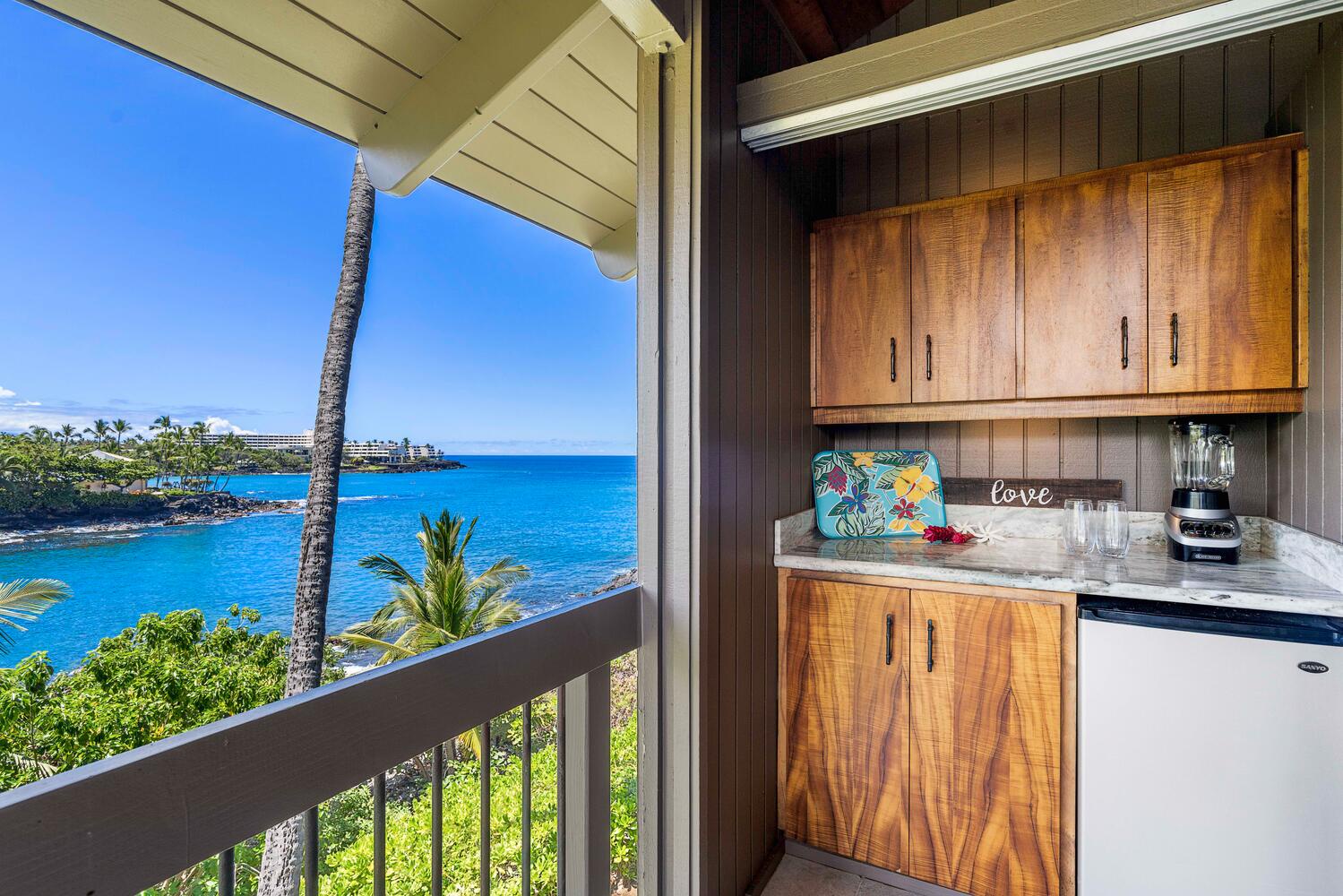 Kailua Kona Vacation Rentals, Kanaloa at Kona 3303 - Prepare drinks at the outdoor bar on the lanai while enjoying the stunning bay view.