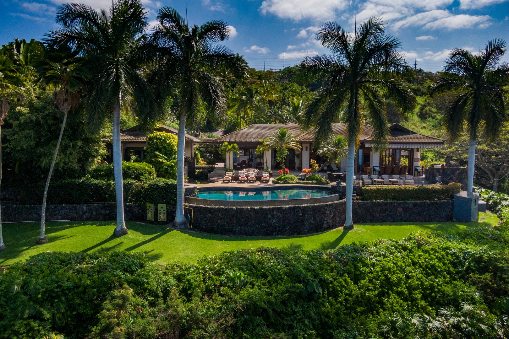 Kailua Kona Vacation Rentals, Hale Wailele** - Custom built infinity pool and spa with views