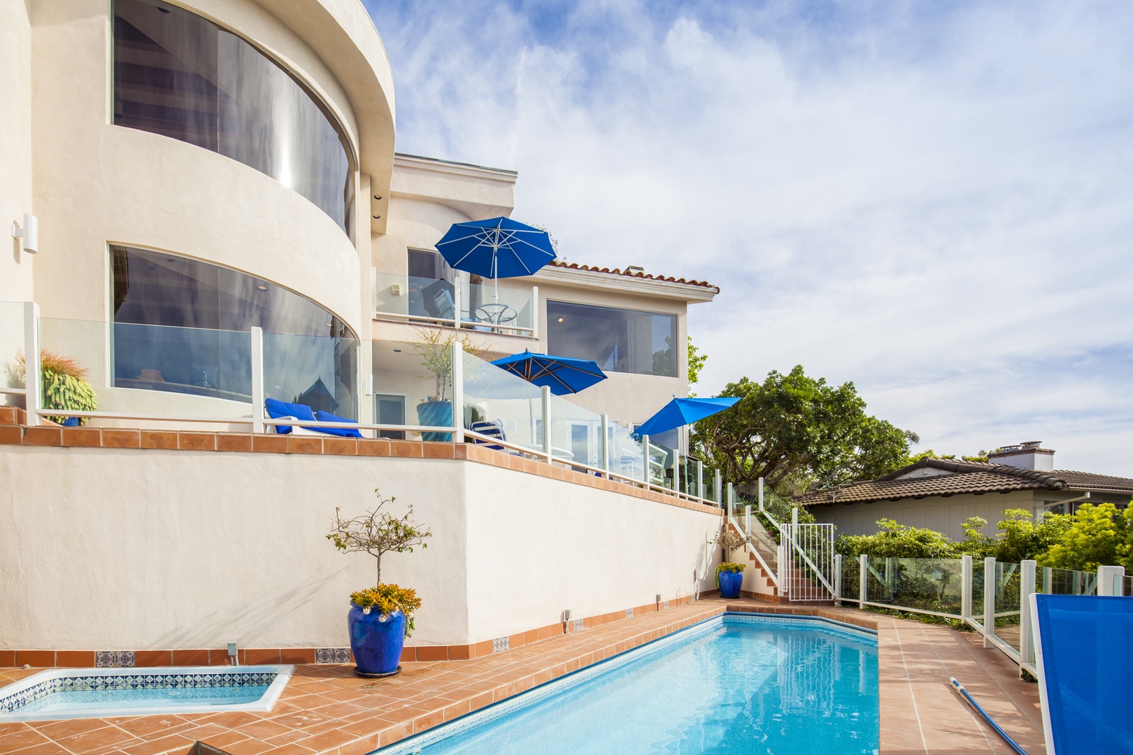 La Jolla Vacation Rentals, Sunset Villa I - Heated pool and the Jacuzzi to enjoy your vacation to it's fullest