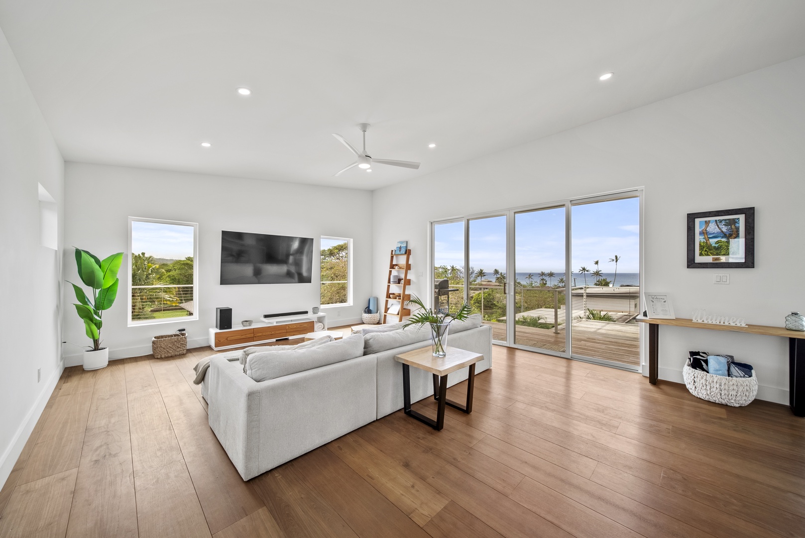 Haleiwa Vacation Rentals, Villa Bianca - Unwind in the minimalist-style living area with a smart TV and open views.