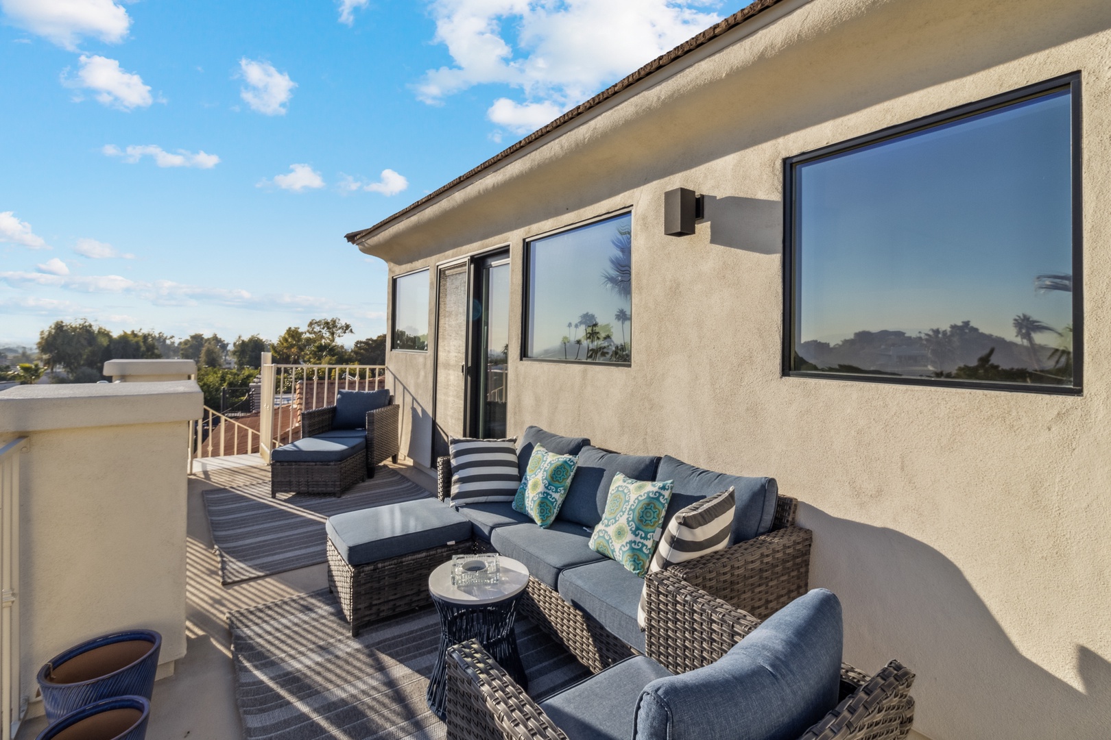 Phoenix Vacation Rentals, Majestic Mountain Views at Piestewa Peak Paradise - expansive covered patio that can accommodate large gatherings of friends or family