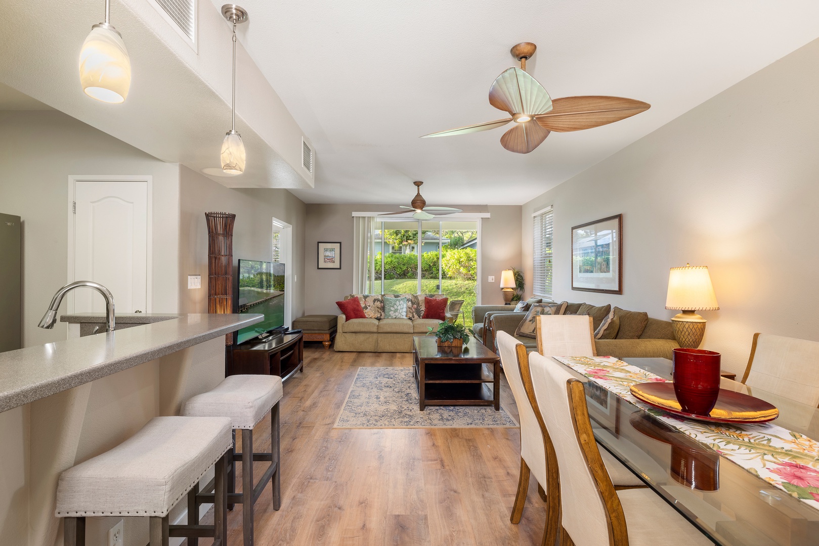 Kapolei Vacation Rentals, Ko Olina Kai 1059F - You'll love the open-concept design where tropical ceiling fans keep you cool while you relax on plush seating or prepare meals at the sleek breakfast bar.