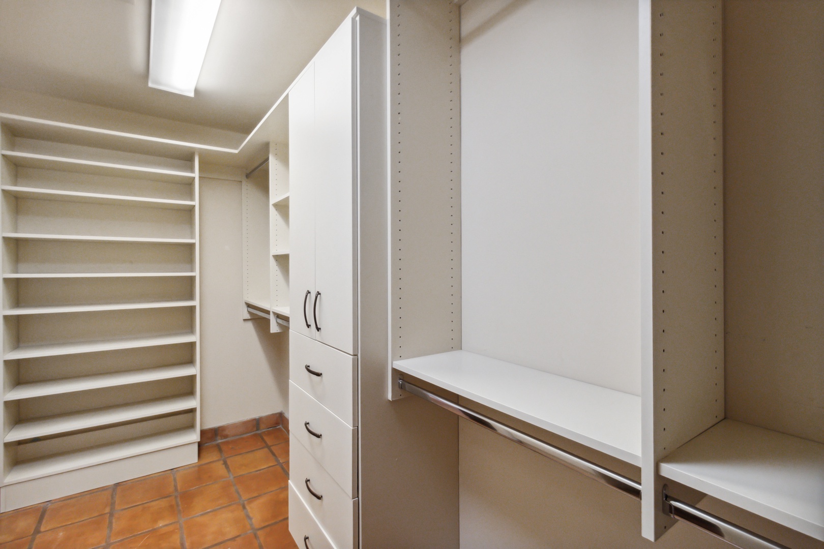 Scottsdale Vacation Rentals, Boulders Hideaway Villa - More storage in Primary bedroom closet